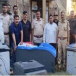 ऑनलाइन जालसाजों ने घर में ही लगा रखी थी ATM मशीनें, मेवात के ठगों पर की गई छापेमरी के बाद बड़ा खुलासा