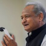 Rajasthan Election - सीएम गहलोत ने दी 7 गारंटियां, 500 रुपये में सिलेंडर, 15 लाख का बिमा....