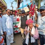 Congress candidate Harimohan Sharma sought votes and support in Barad area.