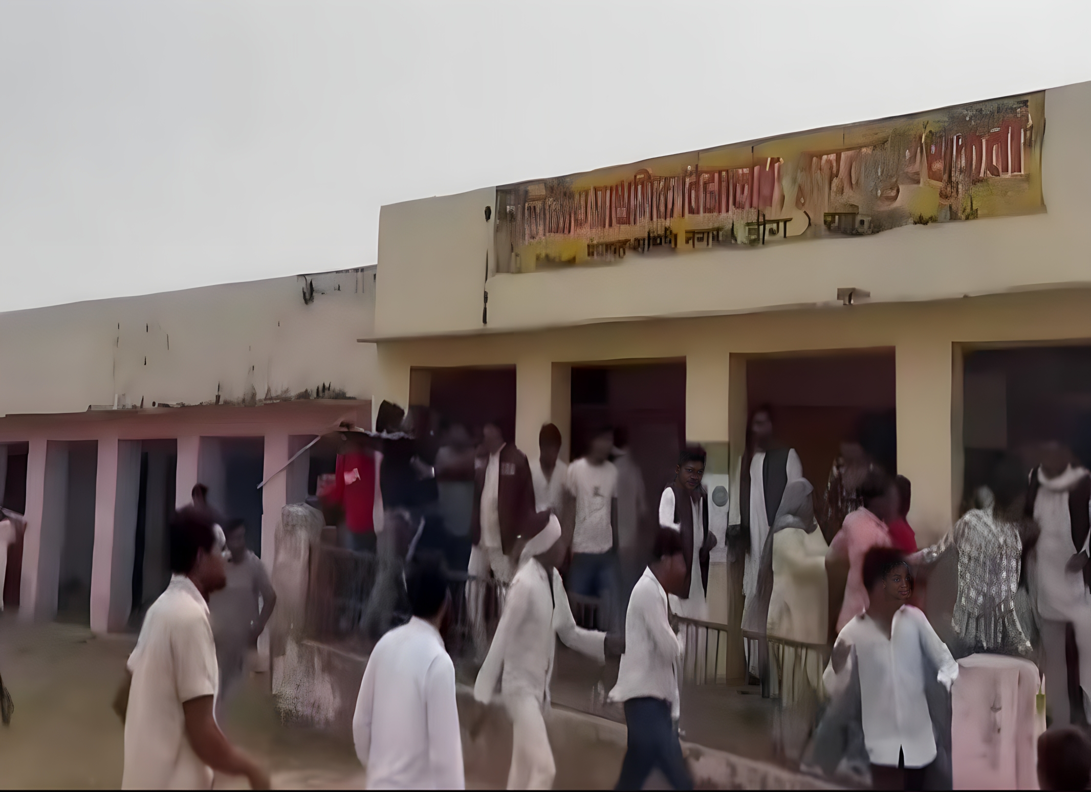 Booth capturing in Bharatpur, polling party ran away to save its life, supporters of candidates clashed
