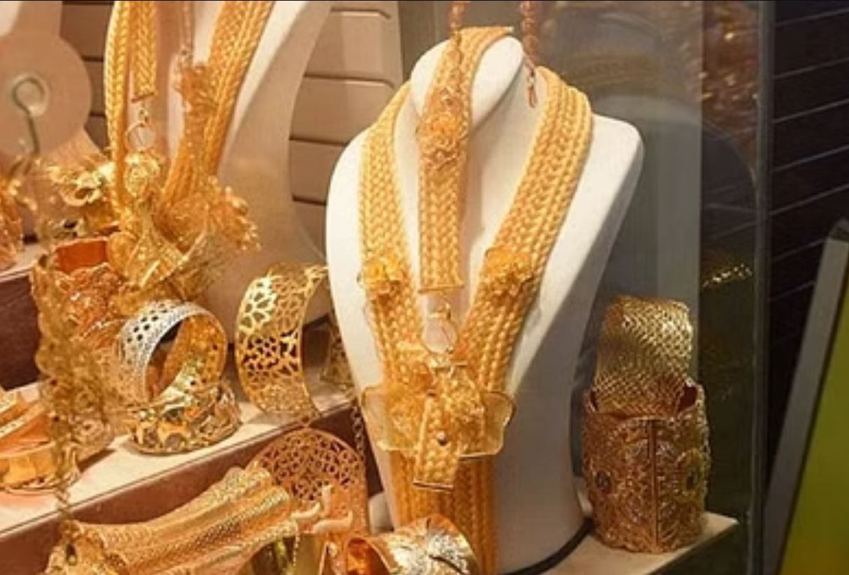 Heavy fall in gold and silver prices on Dhanteras, know what is the latest price