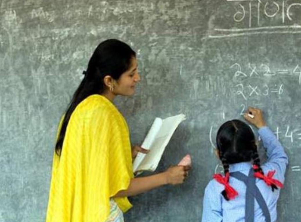 टीचर्स का नही होगा समर वेकेशन मे हॉलिडे, इन त्योहारो पर भी नही मिलेगा अवकाश