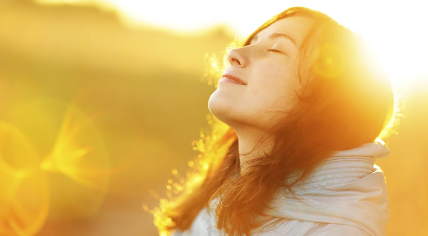 Vitamin D के लिए कब और कितनी देर तक धूप में बैठना सही, जाने