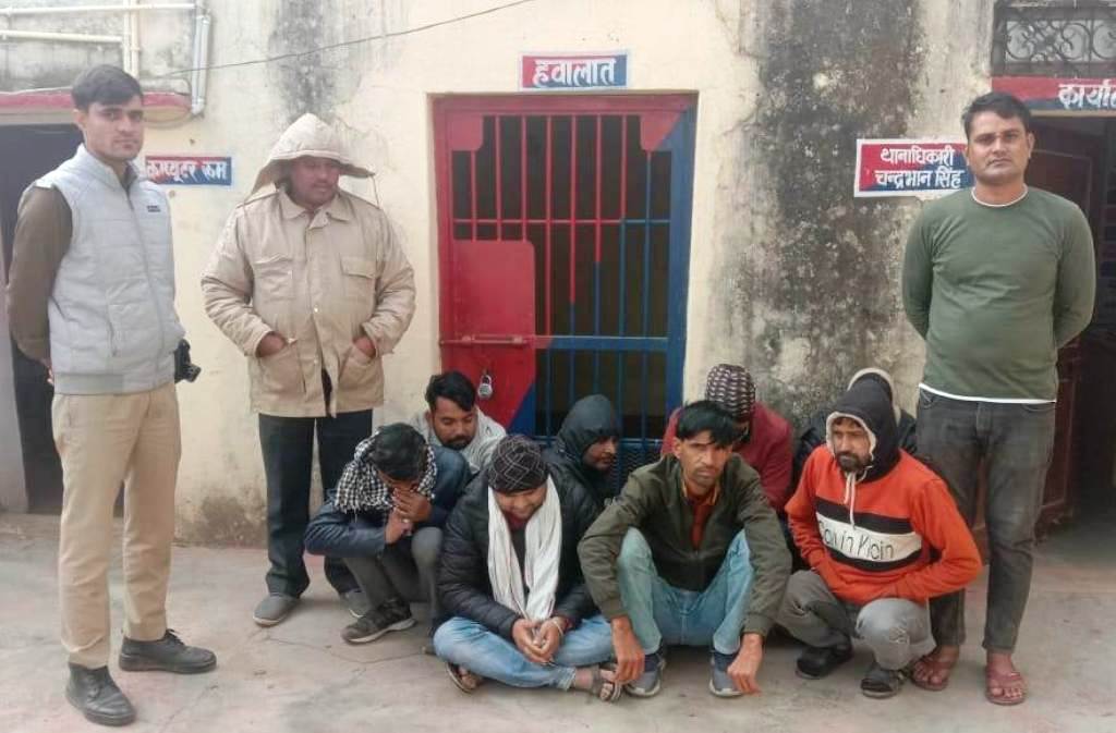 Bundi police caught 8 gamblers while gambling, recovered Rs 1 lakh 32 thousand 690