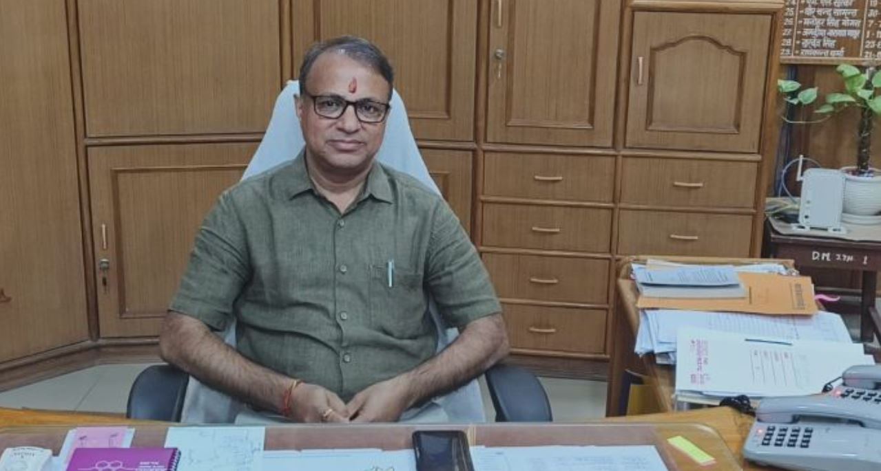 Unique initiative of Jhunjhunu District Collector, now those who come late for duty and leave before time will not fare well!