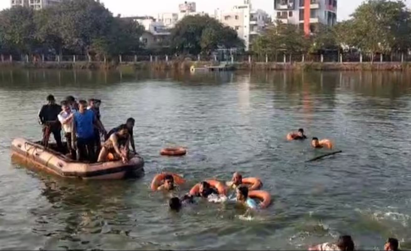 14 bodies recovered in Vadodara boat accident, 12 students and 2 teachers died, rescue work continues at night