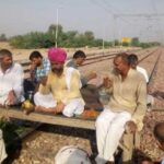 Jat community shouted for OBC reservation, pitched tents near the railway track