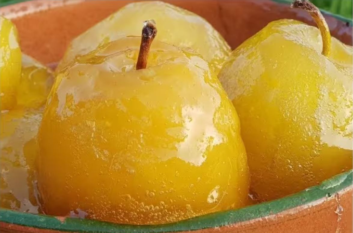 Amla jam will turn white hair black in a few days, you will get these special benefits