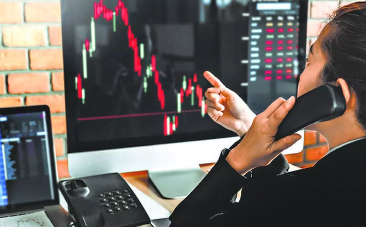 Market falls heavily as soon as it opens! Sensex falls 750 points, Nifty near 21800, HDFC Bank falls 6 percent