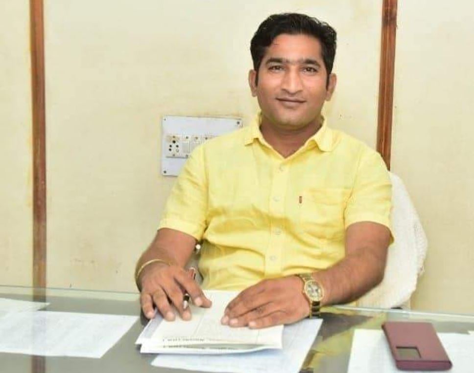 This young man from Rajasthan got selected in RAS, once used to sell vegetables from door to door