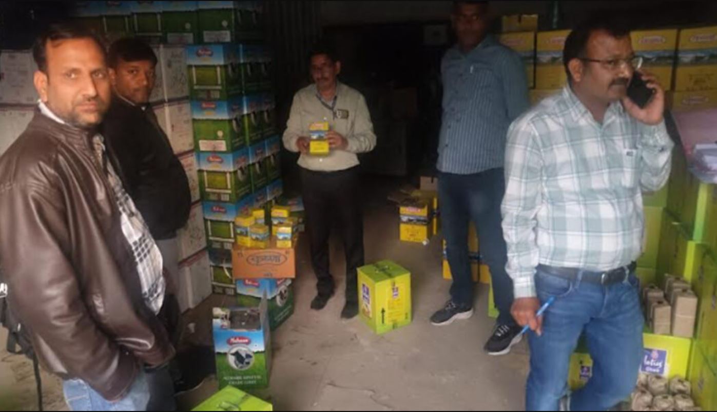 9 thousand kilos of fake ghee in the name of Amul-Krishna and Lotus brands recovered in Jaipur