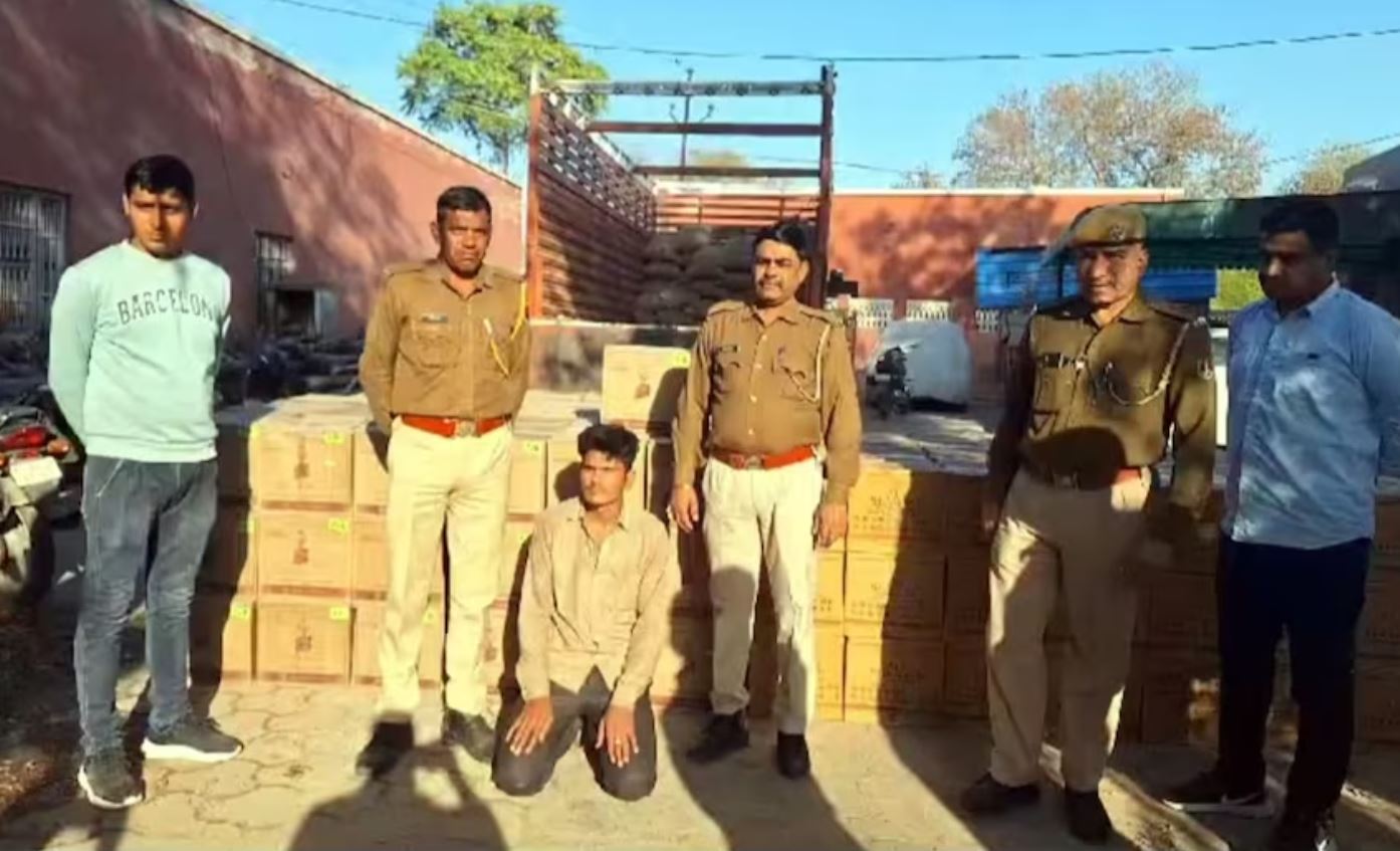 Smuggling of Punjab made liquor by hiding it among potato bushes in Rajasthan, 290 boxes recovered