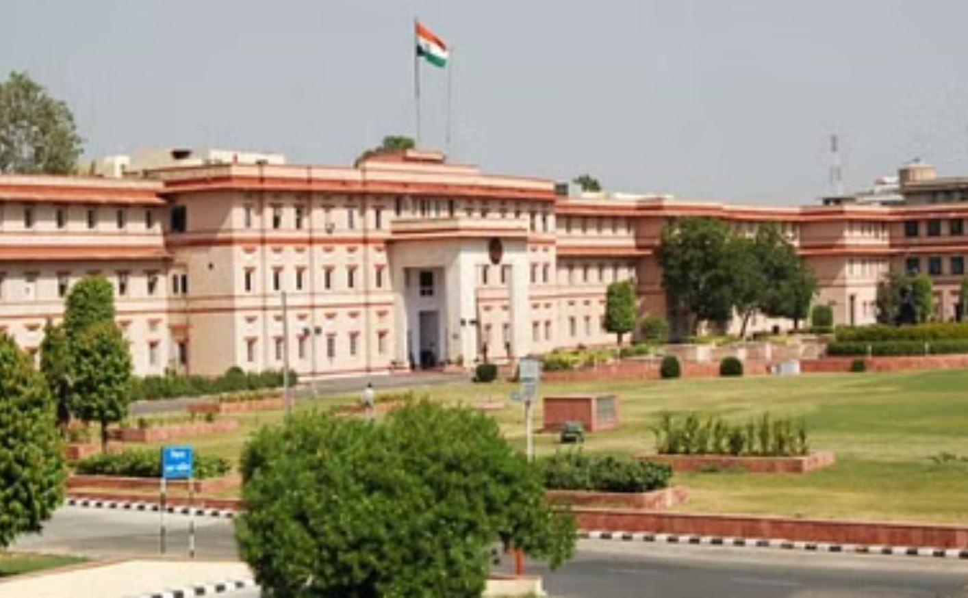 Rajasthan government transferred 17 IAS, 7 IPS officers, see full list