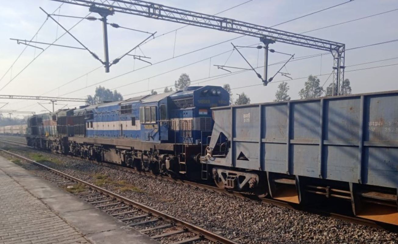 Train kept running for 84 kilometers without driver, created panic in railways, investigation ordered