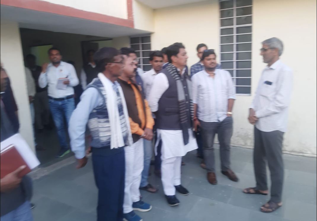 Social Justice and Empowerment Minister Gehlot did surprise inspection of hostels in Niwai, 4 students found fake