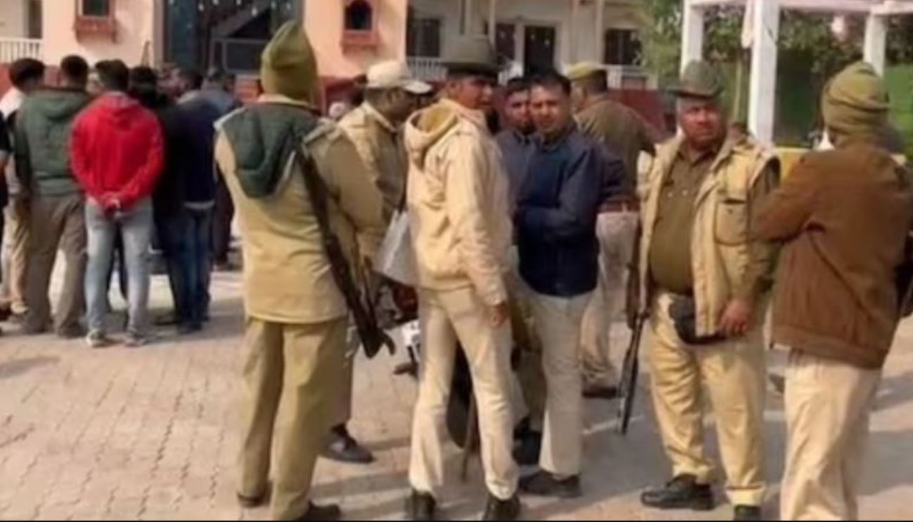 500 people were being locked in a hotel for religious conversion, more than 5 people caught