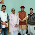 Teachers Union and All State Employees Federation Ekirit discussed various issues with the Education Minister.