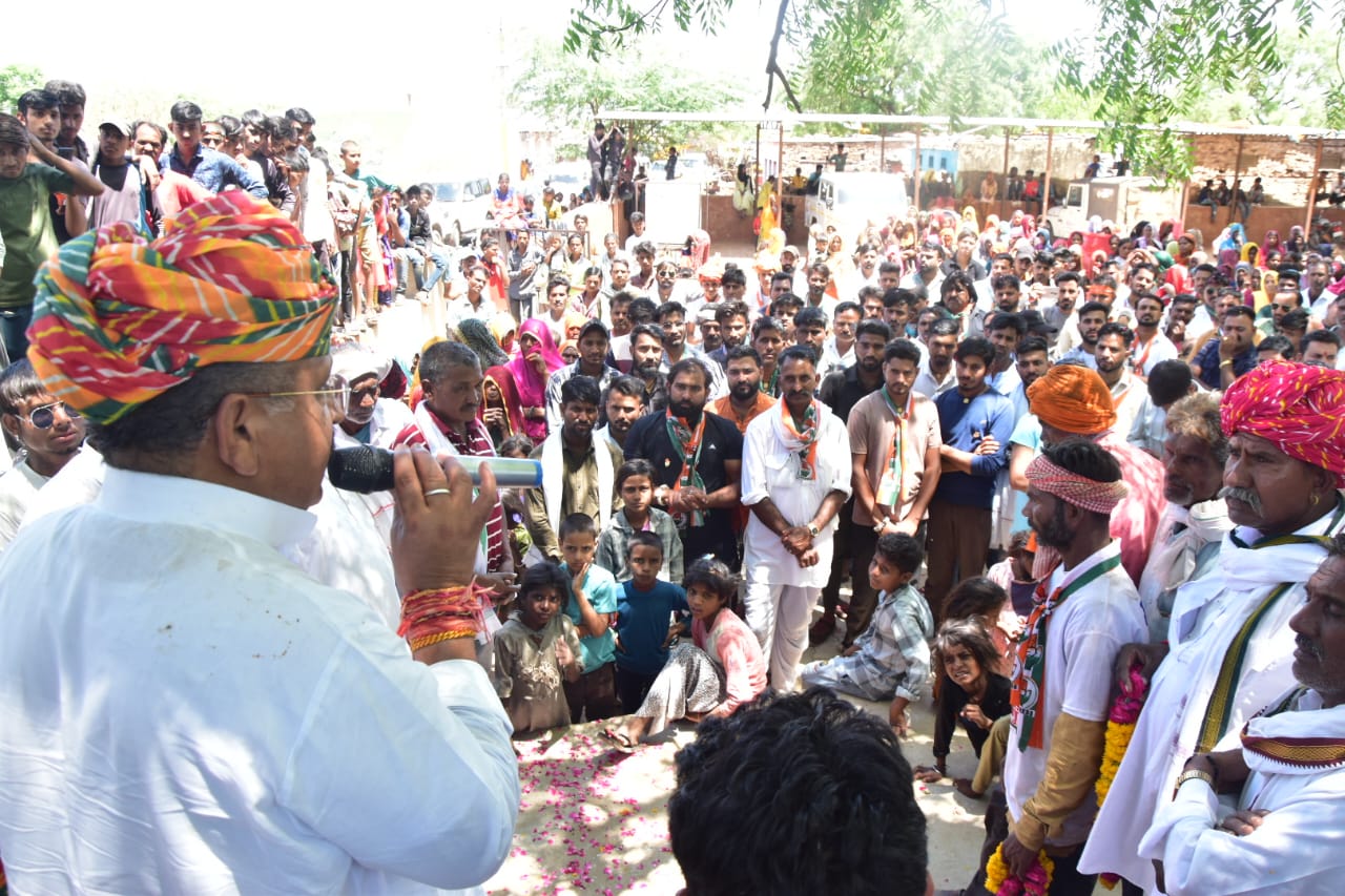 Did nothing except distributing sweets for ten years - Gunjal