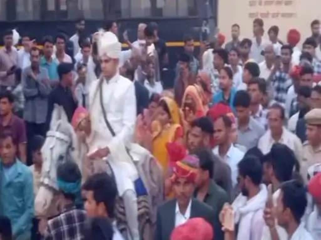 Angered by Dalit bride not being allowed to remove her Bindauri, Bairwa community took oath not to vote for BJP.