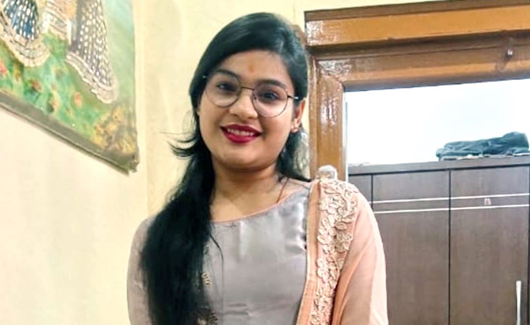 Dead body of a girl working in parlor found in Hotel Suncity, family members suspect murder