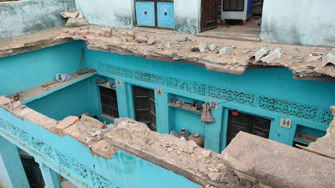 Three including mother and daughter died due to lightning, the deceased had come to attend a wedding ceremony.