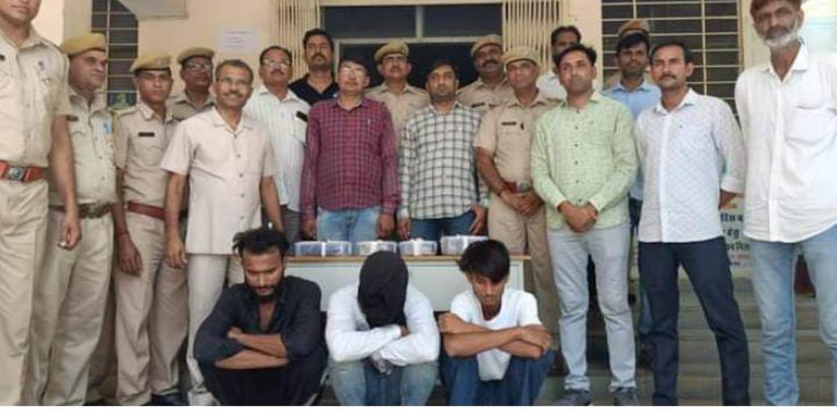 Tonk police busted a sensational robbery incident, three arrested, pistol, Rs 17.19 lakh of loot recovered