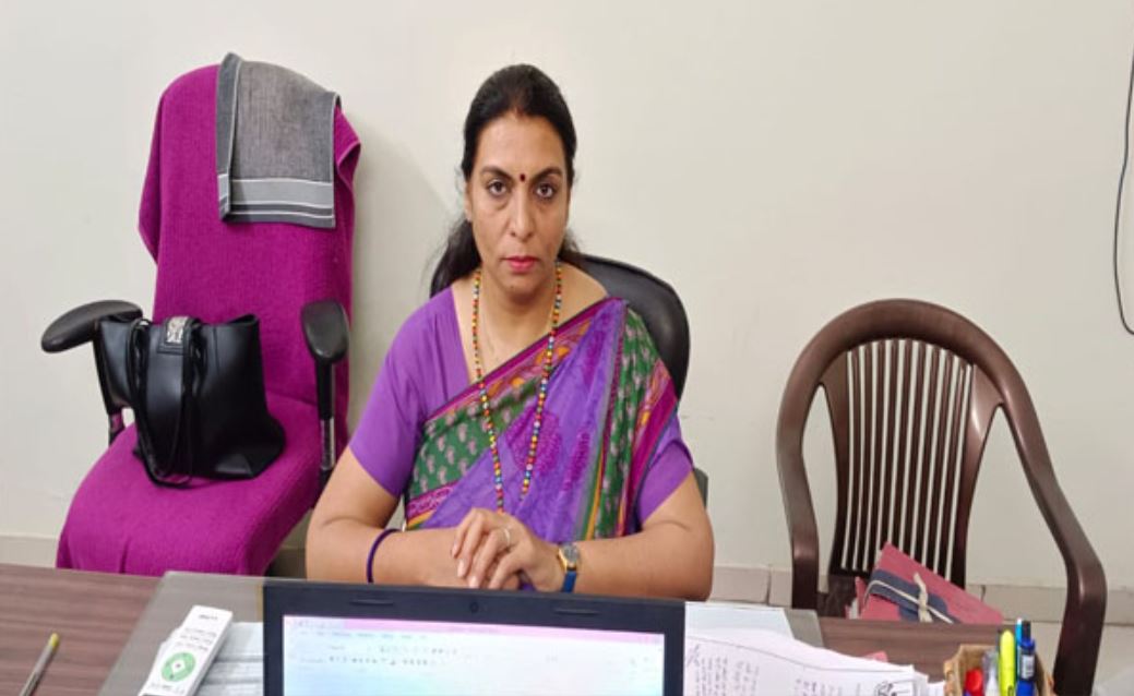 Woman burns husband's private parts with cigarette, then tries to cut him, accused wife arrested
