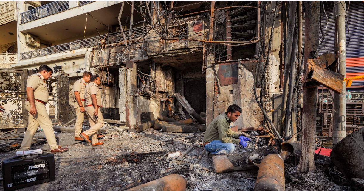 Accident in Baby Care Hospital, negligence of doctors, 7 innocent people died in fire...
