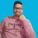 Teacher ran away with a girl studying in class 12 of a government school, angry people locked the school