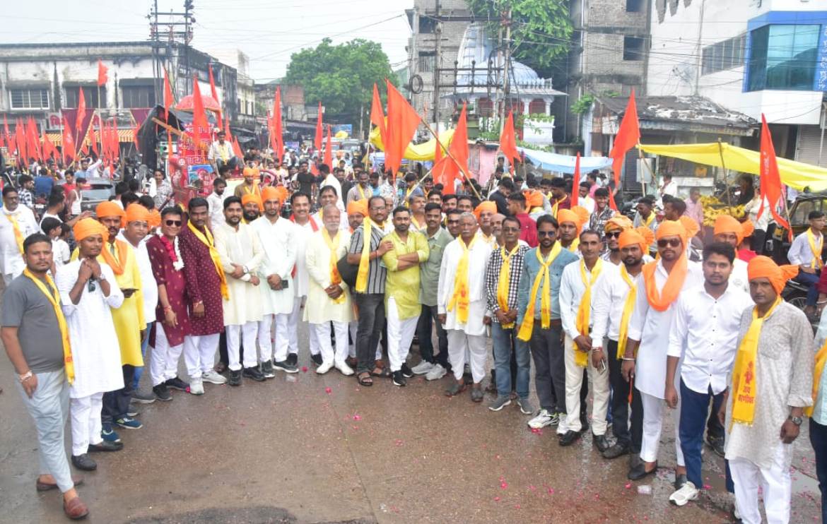 Lord Dharanidhar Jayanti: Grand procession of Lord Dharanidhar started with much fanfare in Bundi.