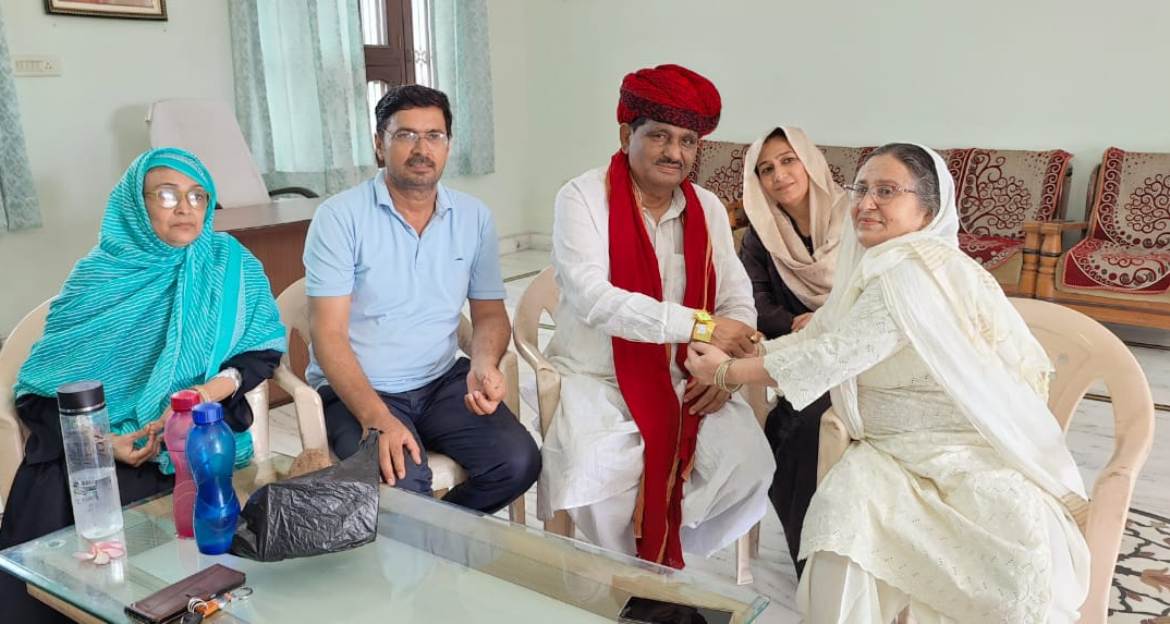 Example of harmony: Muslim sister followed her tradition, tied Rakhi to former Agriculture Minister Dr. Prabhulal Saini