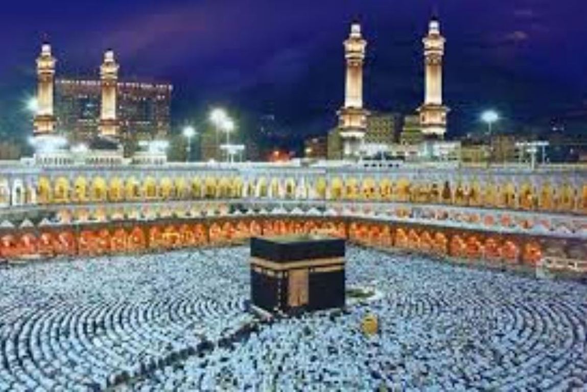 Haj Yatra 2025- Establishment of e-facility center in Haj House for online application.