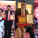 Union Social Justice Empowerment Minister Ramdas Athawale honored Gandhi with "India Justice Award".