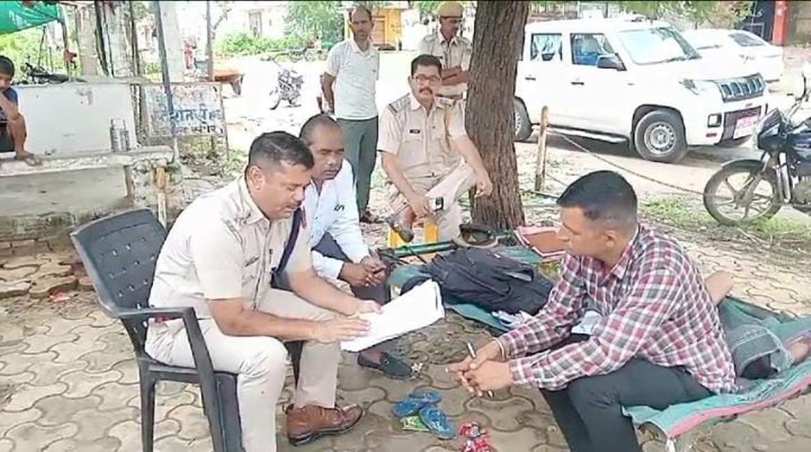 Dharna at Aligarh Panchayat Samiti ends, demands accepted on sixth day, assurance of quick action