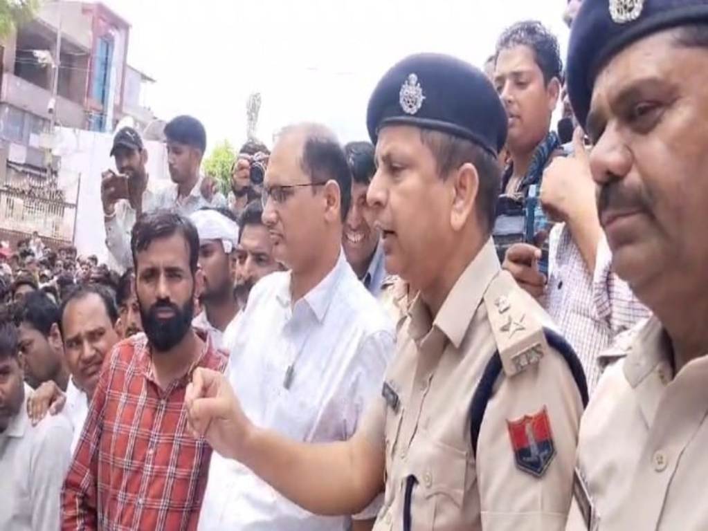 Uproar over suspicious death of youth, administration agreed to demands, villagers woke up from dharna after 28 hours on assurance