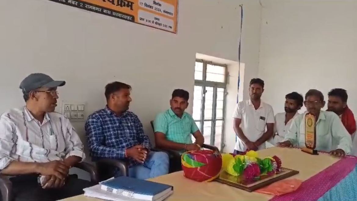 Independent MLA candidate Rajendra Bhambhu held public hearing, issues of water, electricity, cleanliness and broken roads dominated.