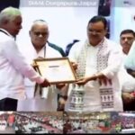Chief Minister honored CEO Bhati, Bhilwara got first place at the state level in Swachh Bharat Mission.