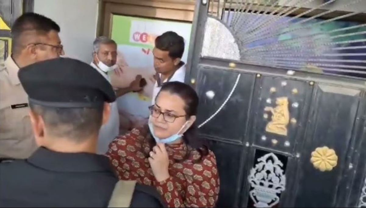Barmer: Collector Tina Dabi raids spa center, boys and girls caught in objectionable condition