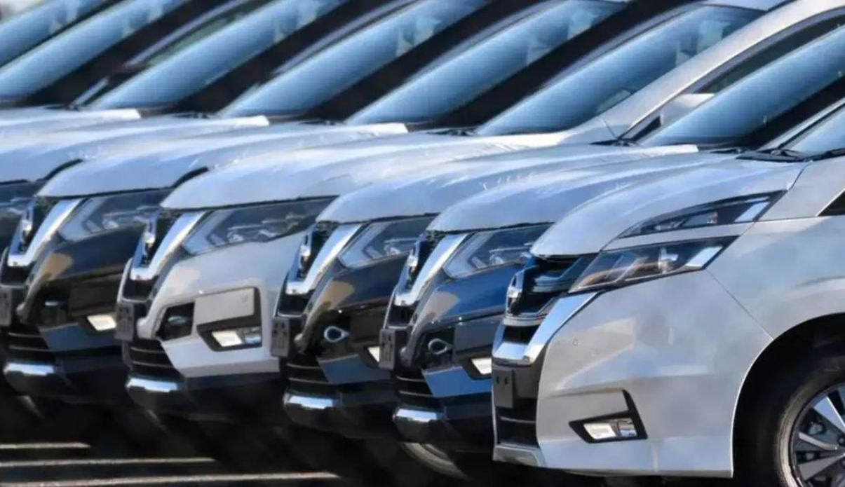 Know the advantages and disadvantages before buying a new car in the festive season: Are you taking the right decision regarding festive offers?