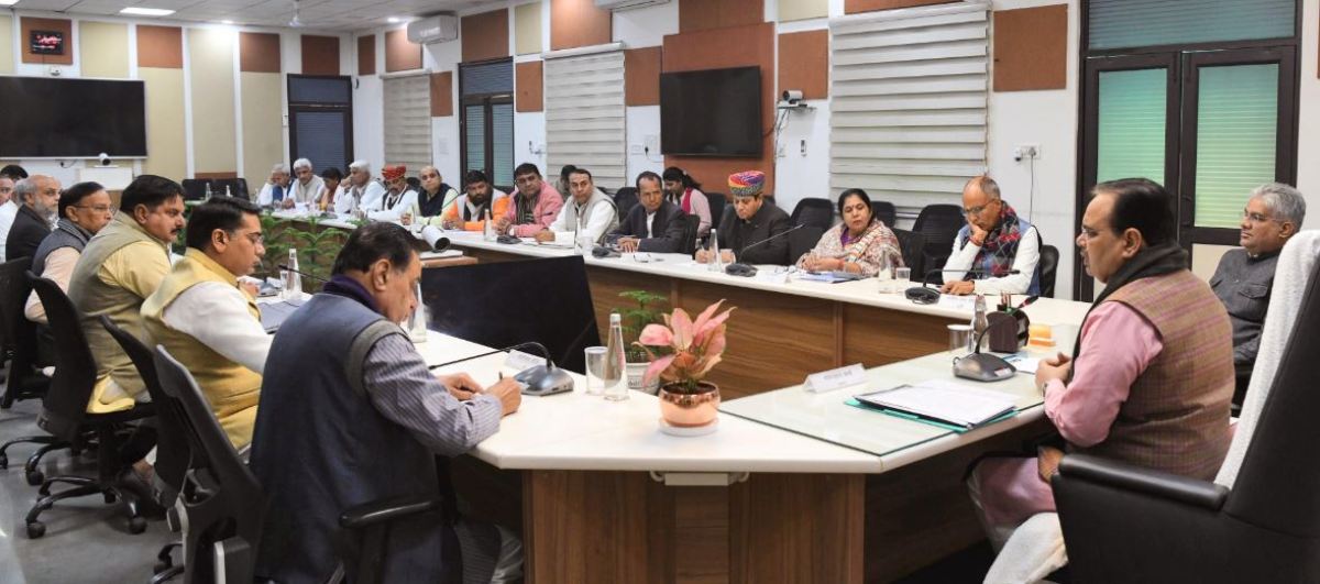 CM holds meeting with MLAs of Ajmer and Bikaner divisions, emphasizes on effective implementation of budget announcements