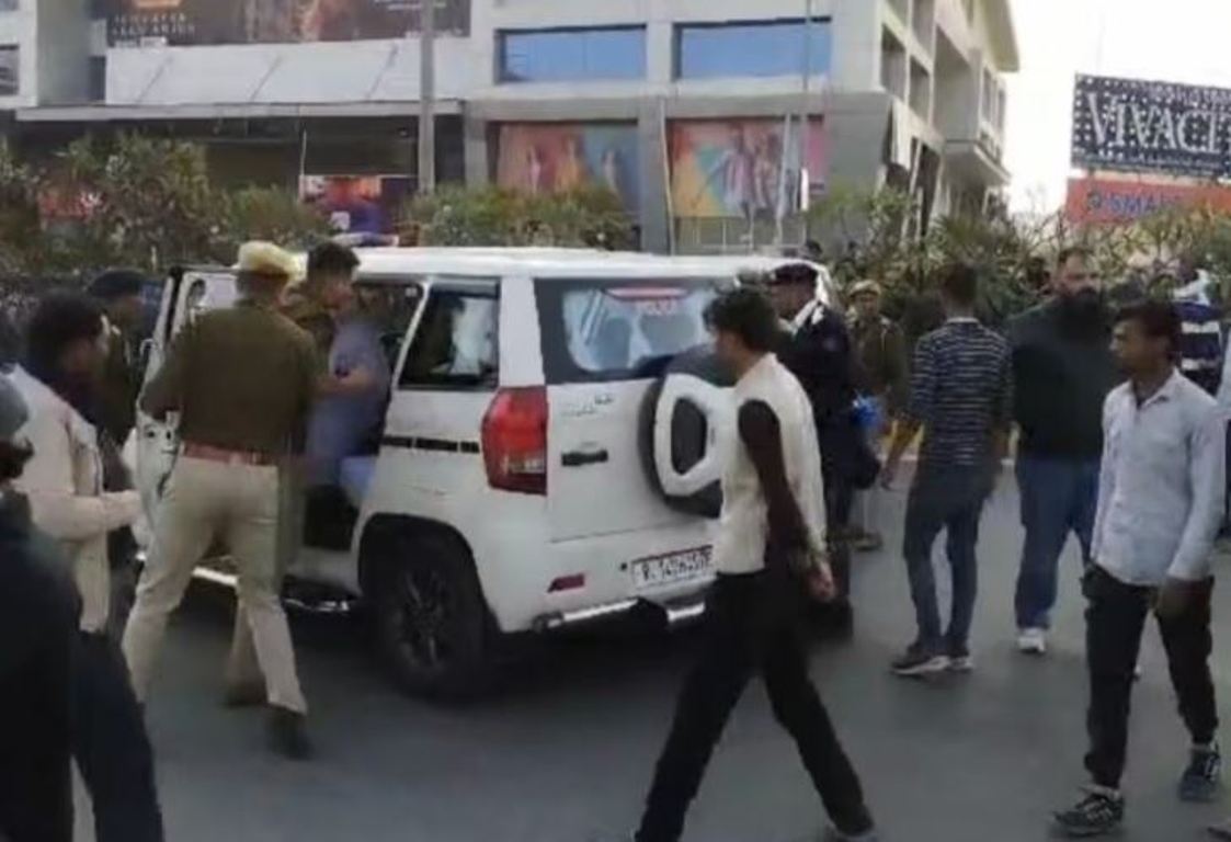 Road accident in Chief Minister's convoy, 9 injured, condition of two critical, CM showed sensitivity