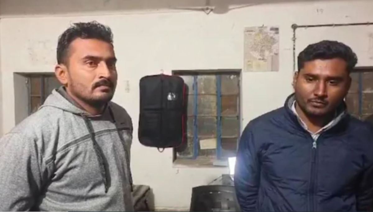 Discom JEN was caught by ACB for taking Rs 30,000 bribe, the brother-in-law was working as a broker.