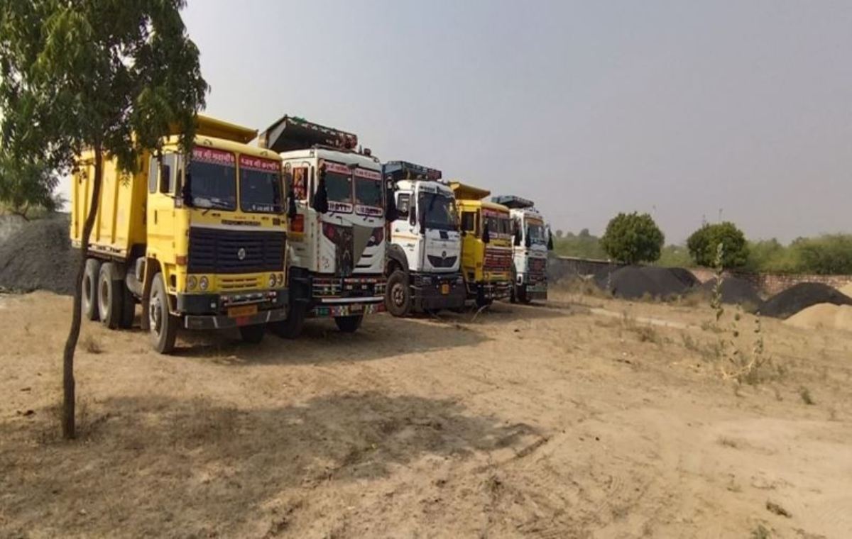 CBI expressed inability to investigate against gravel mafia, HC said- CBI Director should appear and explain why no progress was made.