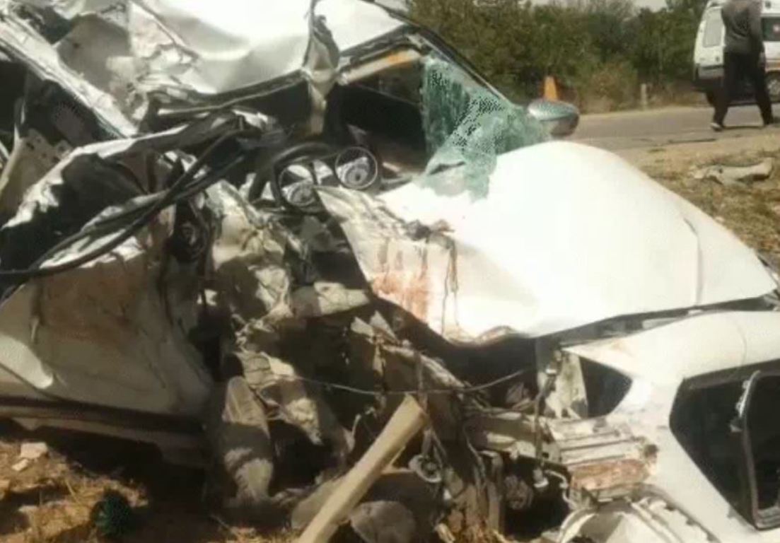 A family going to Khatushyam Darshan died in a truck-car collision, mother and two sons died, 3 injured