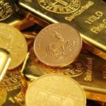 The price of gold crossed the figure of 99,100 rupees and silver crossed the figure of 98 thousand rupees per kg