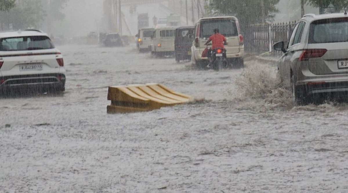 Torrential rain wreaks havoc in Rajasthan, alert in 30 districts, death in Sikar, land sinks in Jaipur