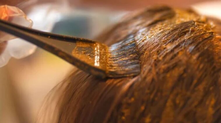 लगाते है Hair Color तो इन बातो का रखे खास ध्यान, लम्बे समय तक टिकेगा कलर