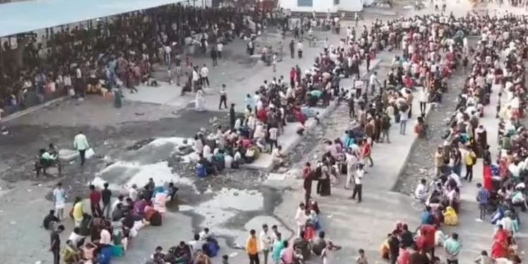 Surat LPG crisis: Crowds gather at Udhna station, leading to stampede amid lathicharge
